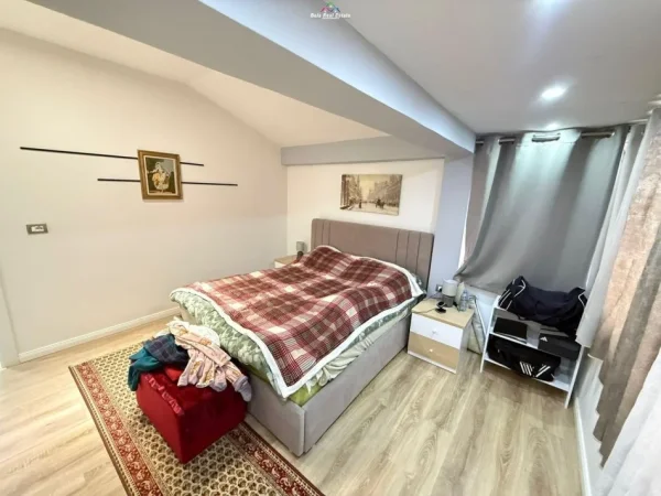 Tirane, jepet me qera Vile 1+1 Kati 3, 60 m² 600 € (komuna e parisit)