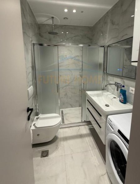 Qera, Apartament 2+1+2, Galeria, Rruga e Barrikadave, Tirane.