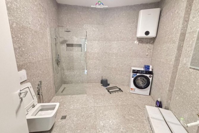 Tirane, jepet me qera apartament 1+1+Ballkon Kati 2, 74 m² 700 € (vasil shanto)