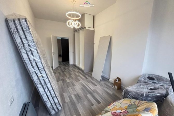 Tirane, jepet me qera apartament 1+1+Ballkon Kati 2, 74 m² 700 € (vasil shanto)