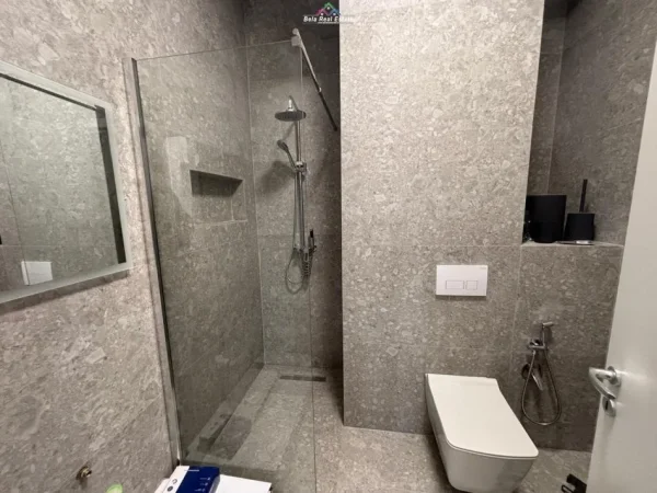 Tirane, jepet me qera apartament 1+1+Ballkon Kati 2, 76 m² 700 € (vasil shanto)