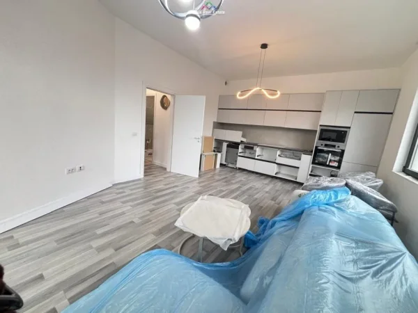 Tirane, jepet me qera apartament 1+1+Ballkon Kati 2, 76 m² 700 € (vasil shanto)