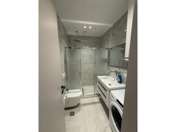 Tirane, jap me qera apartament 2+1+Ballkon Kati 10, 110 m² 1.300 € (GALERIA)