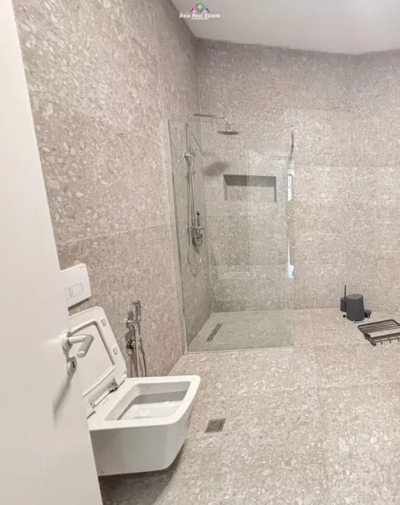 Tirane, jepet me qera zyre Kati 2, 120 m² 1.145 € (vasil shanto)