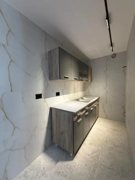 Tirane, shitet apartament duplex , 92.000 € 