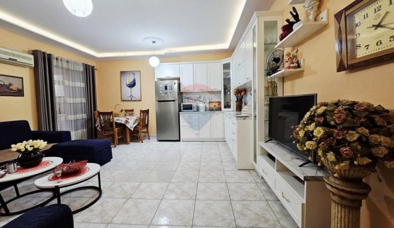 Tirane, shitet apartament 2+1 Kati 2, 89 m² 140.000 € (hipoteka)