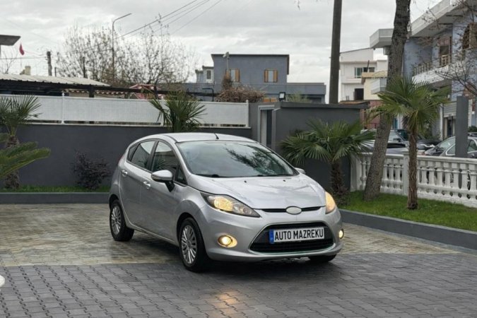 Fier, shes makine FORD FIESTA-1.4 BENZIN GAZ-SAPO ARDHUR-ME DOGAN PAGUAR 3300 EURO(NUK NDERROHET)-SUPER EKONOMIKE-069 44 00 305 Benzin+Gaz, gri metalizato manuale Kondicioner 198.000 km 3.300 €