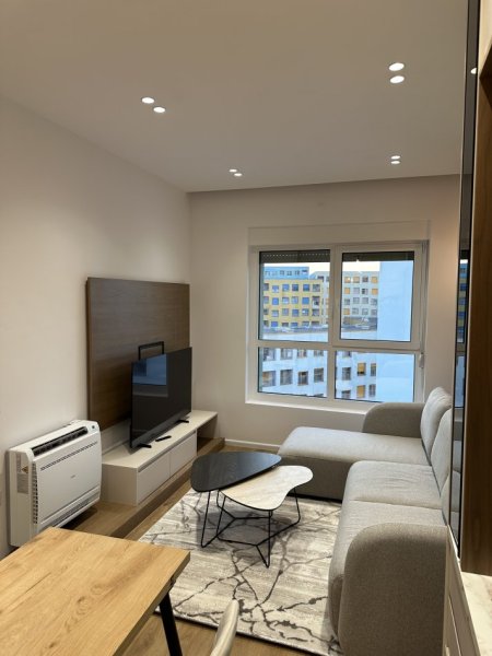 Tirane, jepet me qera apartament 1+1 Kati 8, 55 m² 540 € 