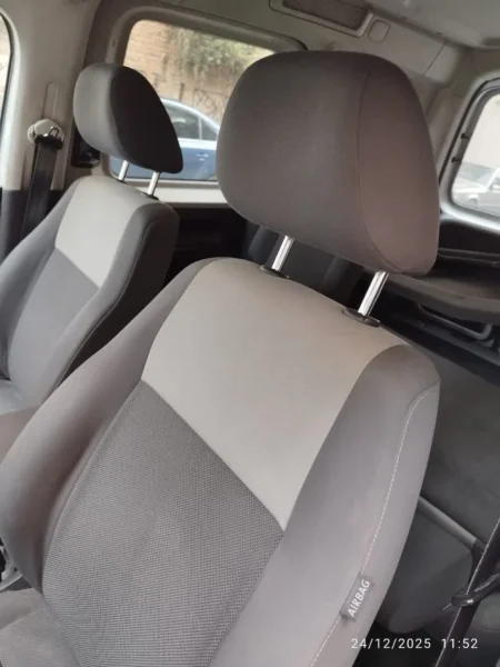 Tirane, shes makine Volkswagen Caddy Nafte, gri metalizato manuale Kondicioner 214.000 km 6.500 €