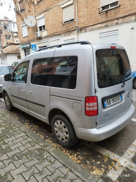 Tirane, shes makine Volkswagen Caddy Nafte, gri metalizato manuale Kondicioner 214.000 km 7.000 €