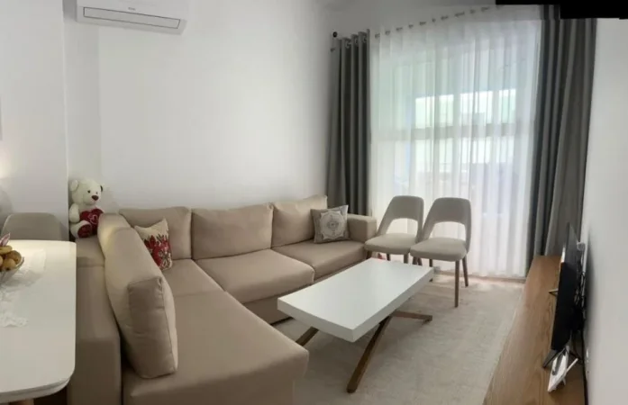 Tirane, jepet me qera apartament 1+1+Ballkon Kati 2, 65 m² 450 € (Ali Demi)