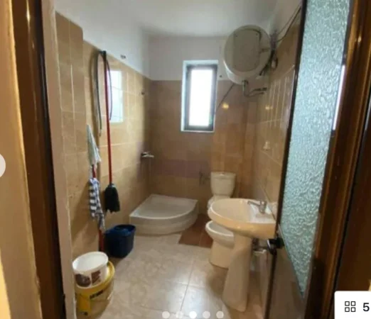 Tirane, jepet me qera apartament 1+1 Kati 4, 52 m² 250 € (Vangjel Capo Pranke Shkolles Bajram Curri)