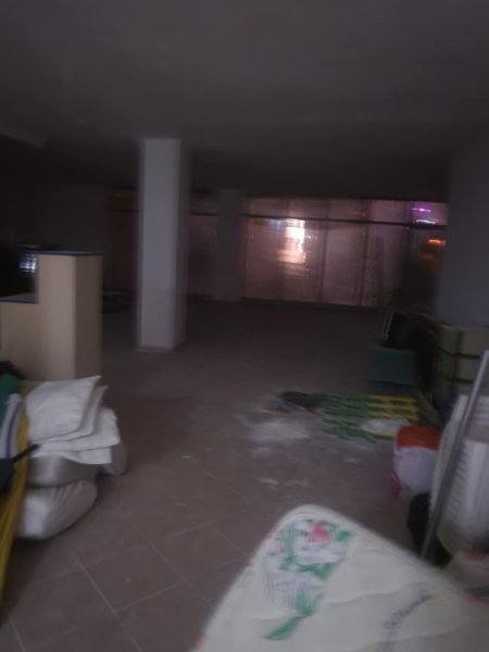 Tirane, jepet me qera ambjent biznesi Kati 1, 140 m² 400 € (Fresku, prane Fizikes Berthamore)