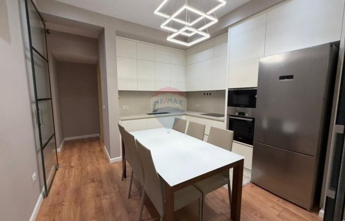 Tirane, shitet Vile 3+1 , 215 m² 490.000 € (kodra diellit 1)