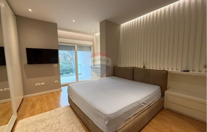 Tirane, shitet Vile 3+1 , 215 m² 490.000 € (kodra diellit 1)