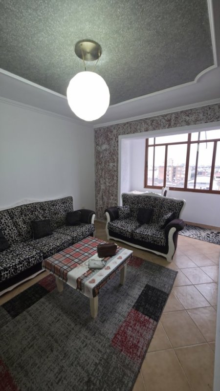 Lushnje, shitet apartament 1+1 Kati 5, 53 m² 