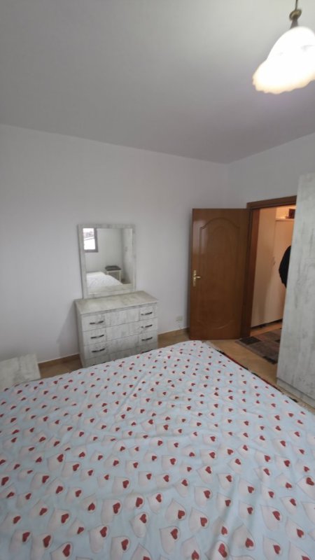 Lushnje, shitet apartament 1+1 Kati 5, 53 m² 