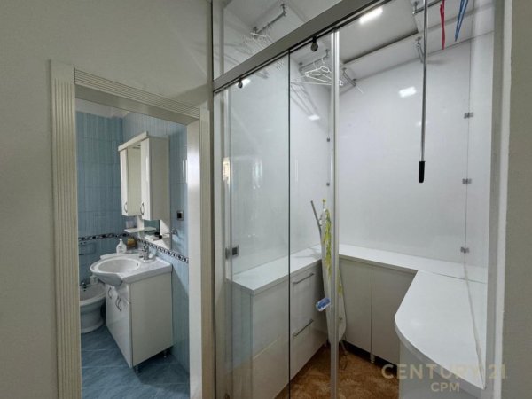 Tirane, jepet me qera apartament 1+1 Kati 3, 51 m² 450 € (muhamet gjollesha)