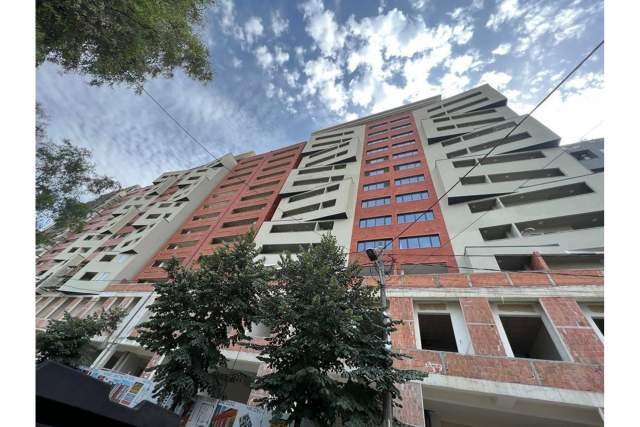 Tirane, shitet apartament Kati 8, 93 m² 107.000 Euro (rruga Kavajes,   Yzberisht - Spitali Amerikan 3,  Tiranë,  Shqipëri)