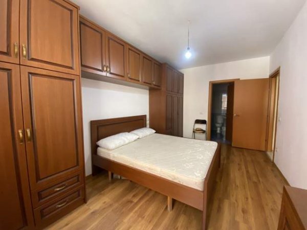 Tirane, shitet apartament 2+1 Kati 4, 109 m² 120.000 Euro (Prane rotondos)