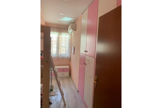 Tirane, jepet me qera apartament Kati 3, 94 m² 750 Euro (Komuna e Parisit - Kristal Center,  Tiranë,  Shqipëri)
