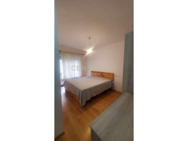 Tirane, jepet me qera apartament 2+1+BLK Kati 7, 80 m² 500 Euro (Kompleksi Kontakt, 21 Dhjetori)