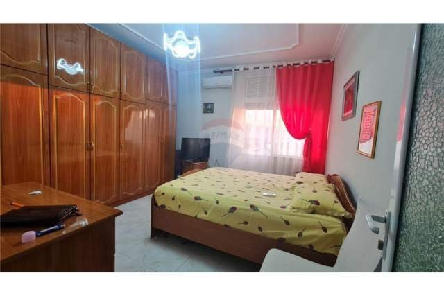 Tirane, jepet me qera apartament 2+1+BLK Kati 8, 87 m² 550 Euro (Isuf Elezi)