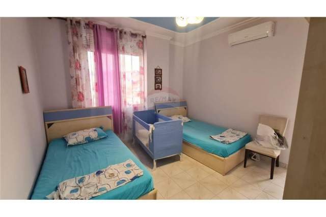 Tirane, jepet me qera apartament 2+1+BLK Kati 8, 87 m² 550 Euro (Isuf Elezi)