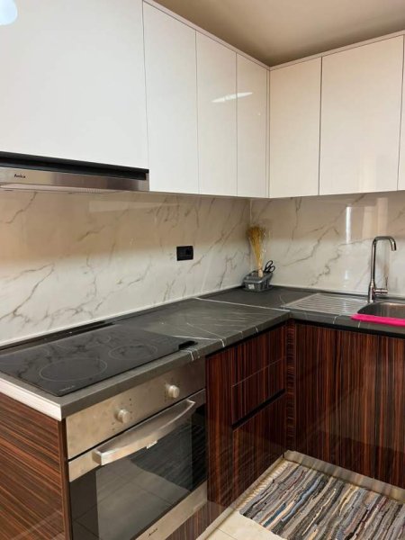 Tirane, jepet me qera apartament 2+1+A+BLK Kati 5, 100 m² 40.000 Leke (5maj)