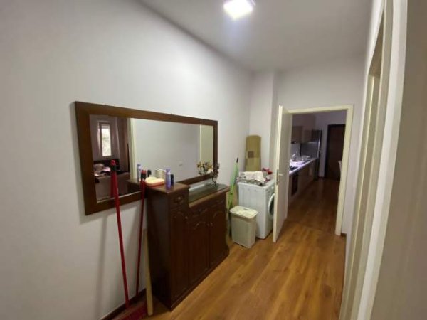 Tirane, jepet me qera apartament 2+1+BLK Kati 3, 95 m² 600 Euro (Hamdi Garrunja te Hotel Radison)