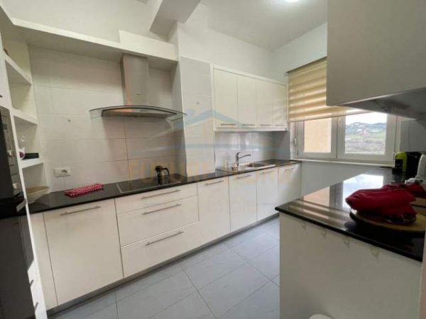 Tirane, shitet apartament Kati 2, 186 m² 330.000 Euro (Touch Of The Sun)