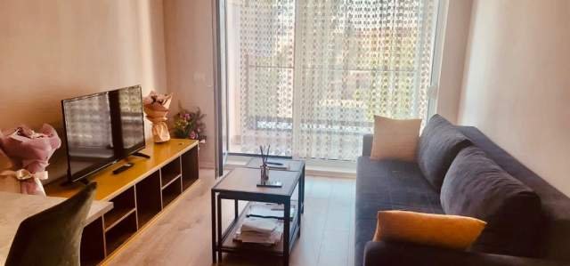 Tirane, jepet me qera apartament 1+1 68 m² 500 Euro (21 Dhjetori, kompleksi Kontakt)