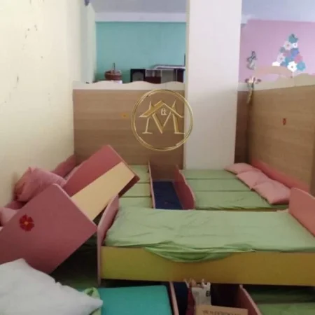 Tirane, shitet ambjent biznesi Kati 0, 110 m² 170.000 Euro (Fresku)