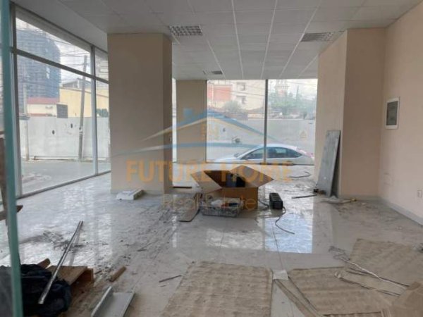 Tirane, jepet me qera ambjent biznesi Kati 0, 90 m² 800 Euro (Myslym Shyri)