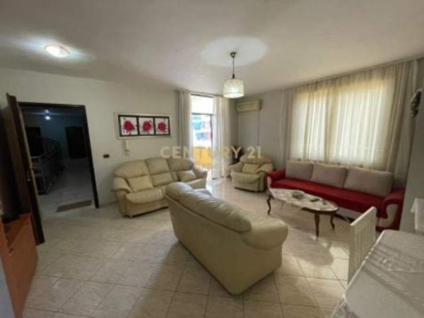 Tirane, jepet me qera apartament 1+1+BLK Kati 8, 74 m² 420 Euro (21 Dhjetori)