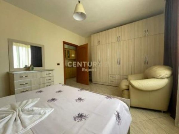 Tirane, jepet me qera apartament 1+1+BLK Kati 8, 74 m² 420 Euro (21 Dhjetori)