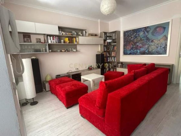Tirane, shitet apartament 2+1+BLK Kati 3, 99 m² 115.000 Euro (Rruga Shefqet Kuka)