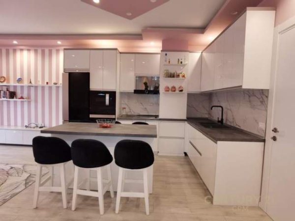 Tirane, shitet apartament 2+1+BLK Kati 4, 96 m² 145.000 Euro (Bill Klinton)
