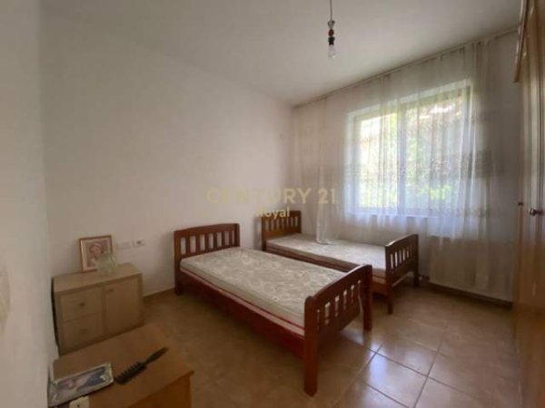Tirane, jepet me qera Vile 3+1+BLK Kati 2, 160 m² 450 Euro (Tregu Elektrik)