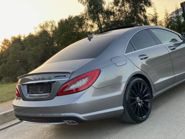 Tirane, shes makine Mercedes-Benz Cls Amg Viti 2012,