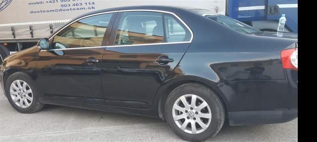 Durres, shes makine Volkswagen Jette Viti 2008, 4.700 Euro