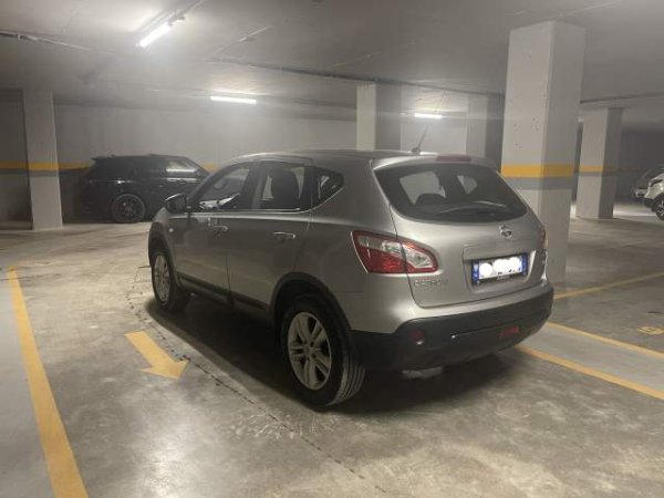 Tirane, shes makine Nissan Qashqai Viti 2012, 7600 Euro