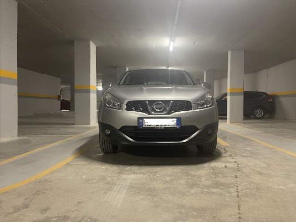 Tirane, shes makine Nissan Qashqai Viti 2012, 7600 Euro