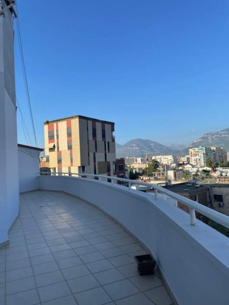 Tirane, jepet me qera apartament 1+1+BLK Kati 5, 50.000 Leke