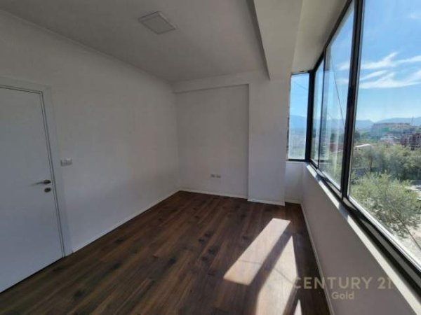 Tirane, shitet apartament 2+1+BLK Kati 2, 90 m² 130.000 Euro (Rruga e Zallit)