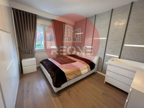 Tirane, jepet me qera apartament 1+1+BLK Kati 4, 60 m² 550 Euro (Rruga Peti)