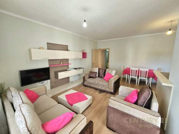 Tirane, jepet me qera apartament 2+1+BLK Kati 5, 100 m² 450 Euro (Fabrika e Miell Tirana)