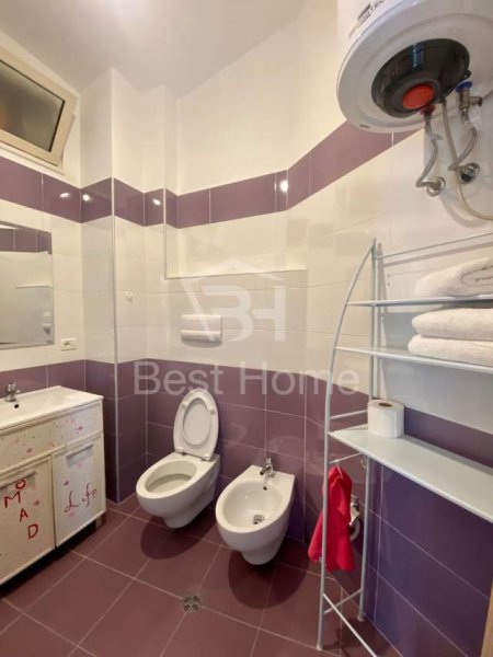 Tirane, jepet me qera apartament 2+1+BLK Kati 5, 140 m² 700 Euro (Rruga Peti)