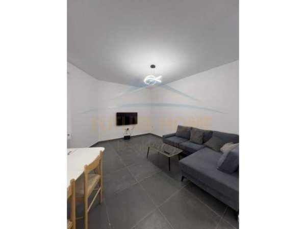 Tirane, jepet me qera apartament 1+1+BLK Kati 7, 74 m² 400 Euro (Unaza e Re)