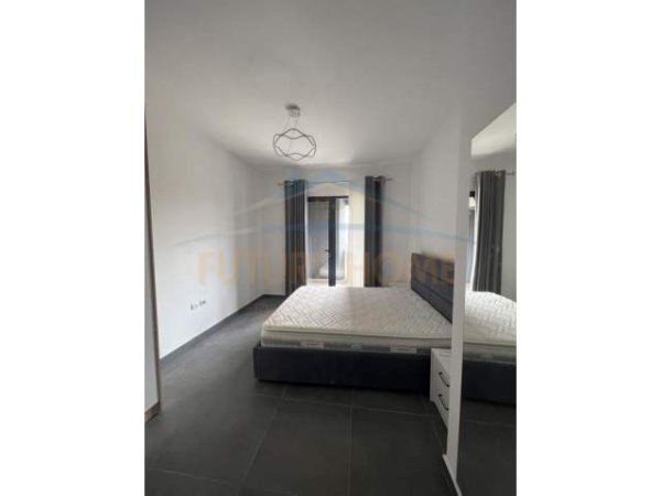 Tirane, jepet me qera apartament 1+1 Kati 7, 70 m² 400 Euro (Teodor Keko)